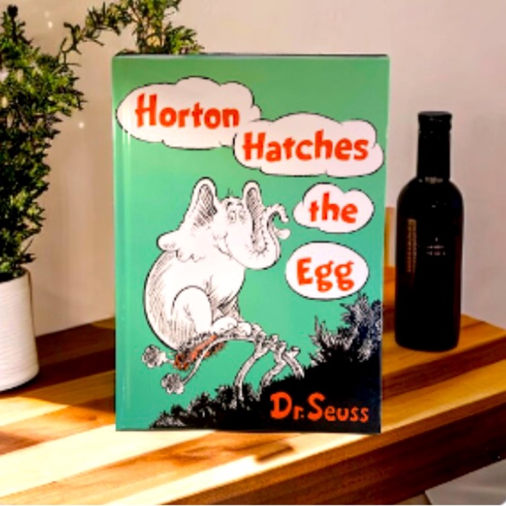 NEW Horton Hatches the Egg hardback Dr Seuss Book